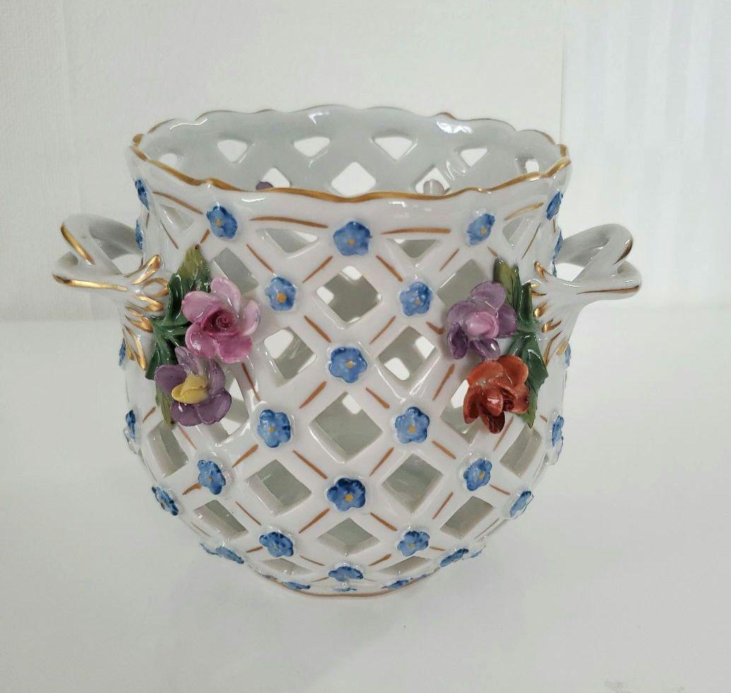 ☆希少　ドレスデン　ドイツ　磁器製　　ヴィンテージ　格子花瓶　高さ12cm