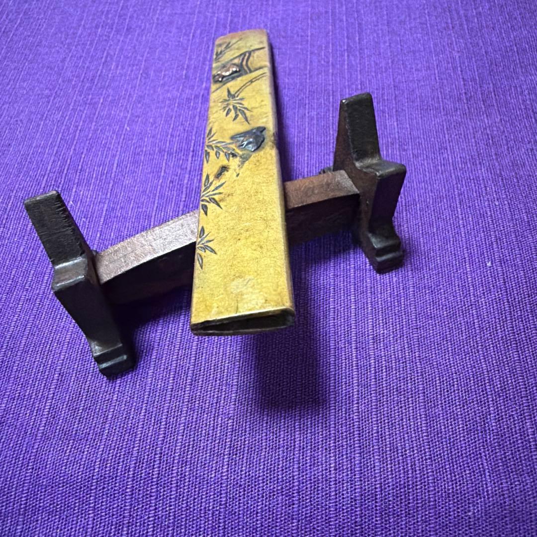 時代物　肉厚　小柄　黄銅地　赤銅素銅象嵌竹笹飛鳥図（日本刀装具笄小刀拵目貫縁頭侍