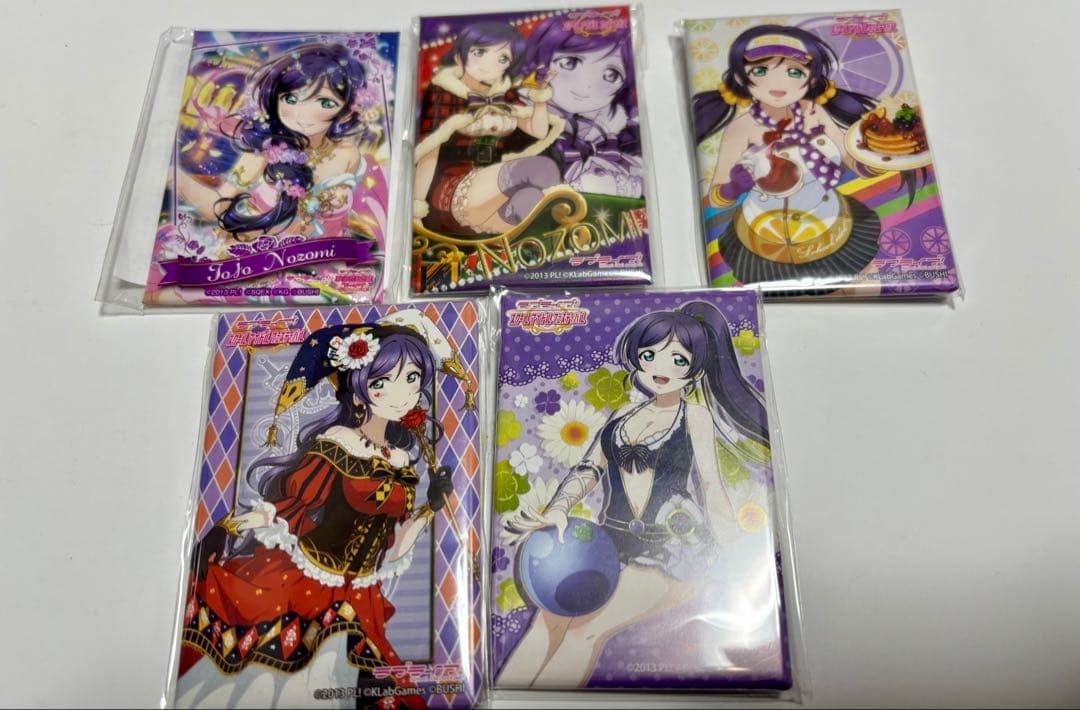 ラブライブ 東條希 缶バッジ スクエア クリスマス 水着 道化師 バースデー