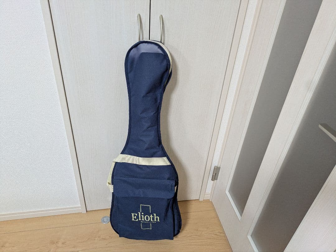 Elioth No.S305 シルバーエレキギター　ソフトケース+付属品付