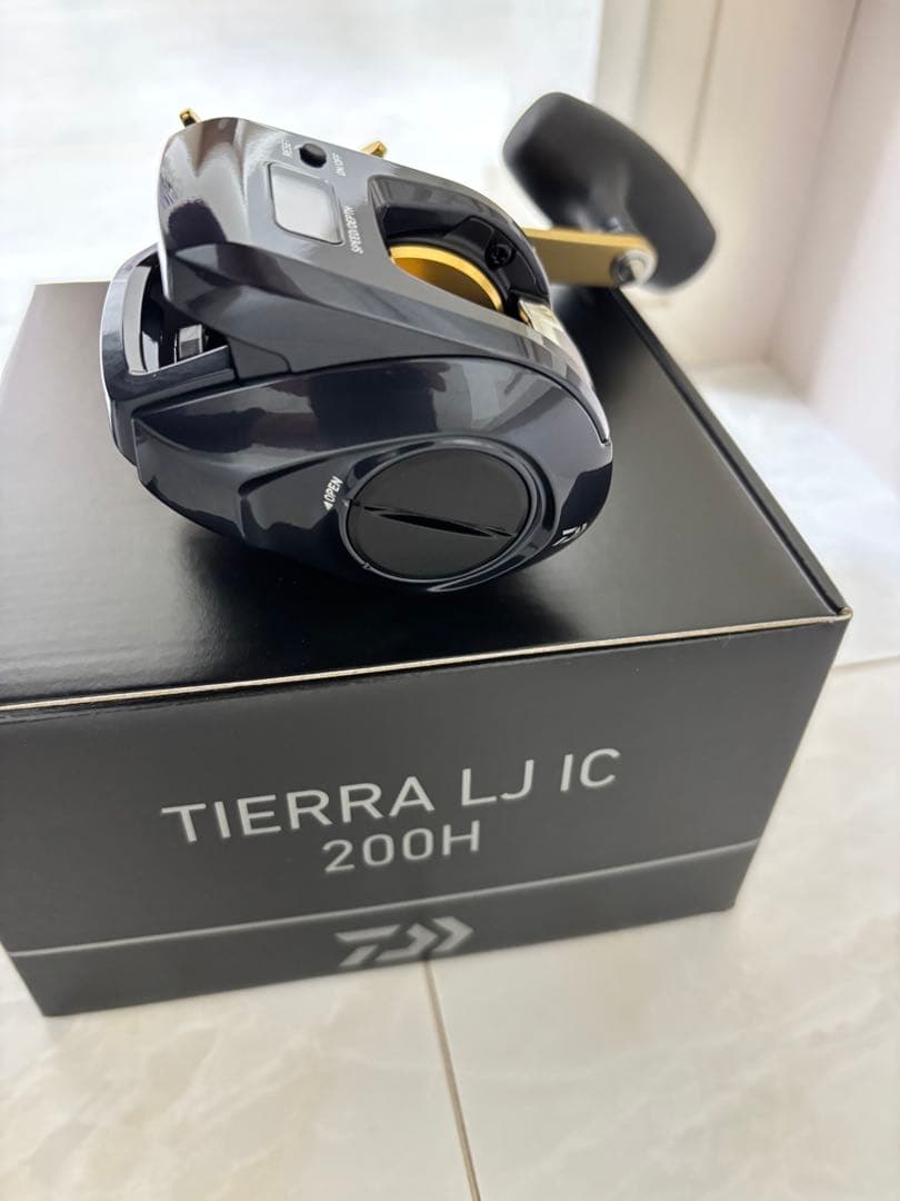 新品未使用ダイワ ティエラ LJ IC 200H ソルティガ オシアコンクエスト