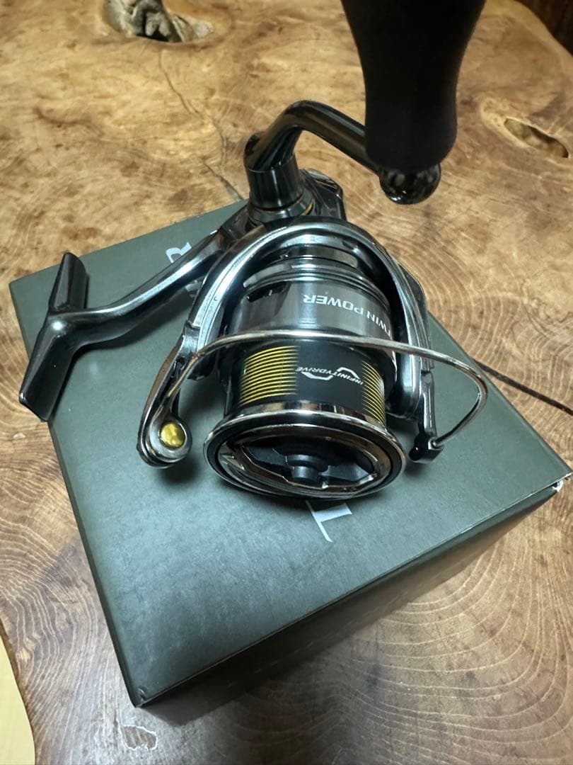 普*す様 SHIMANO 24 ツインパワー 2500SHG