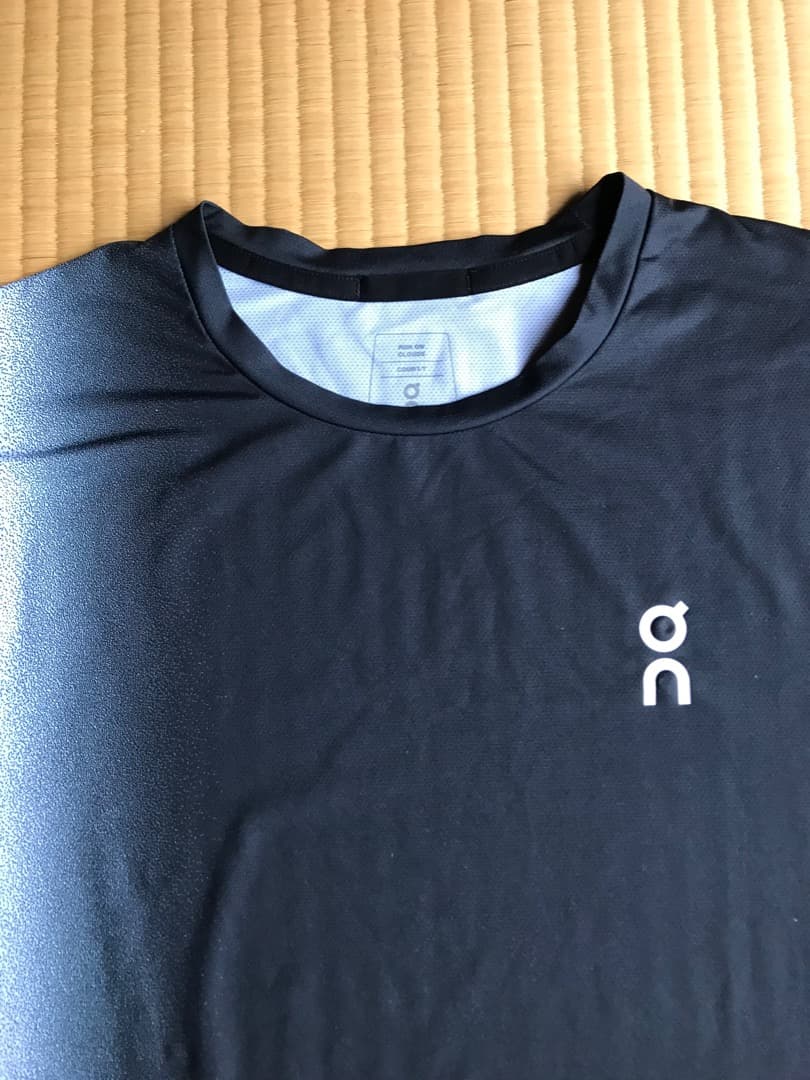 On court T メンズM 美品