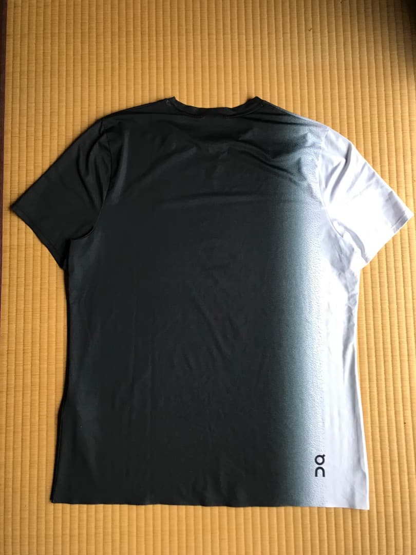 On court T メンズM 美品