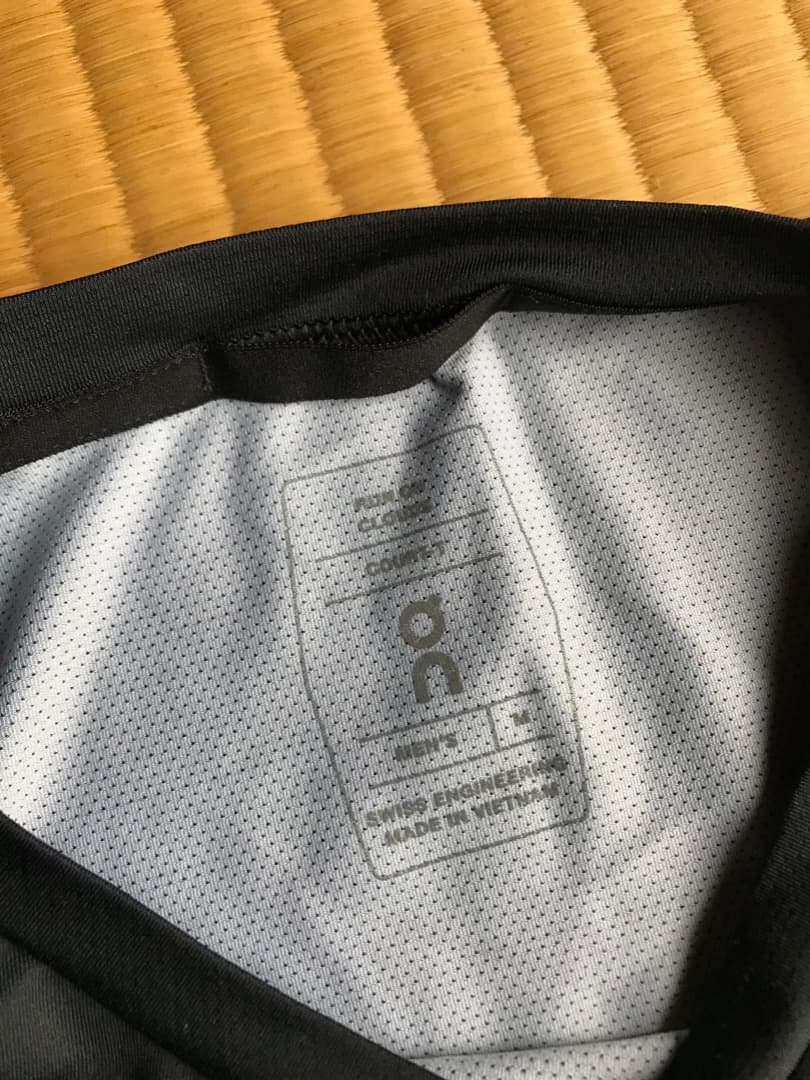 On court T メンズM 美品