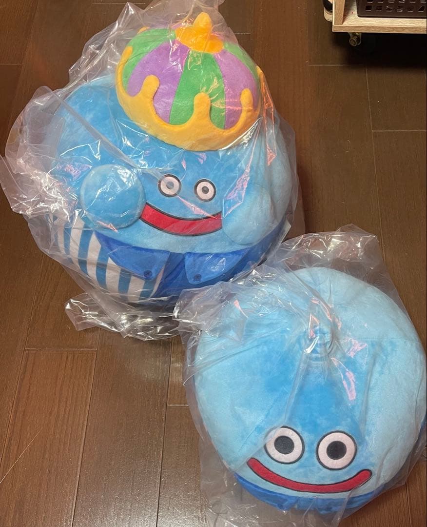 新品未使用品　ローソンコラボ　スライム　キングスライム　ぬいぐるみ