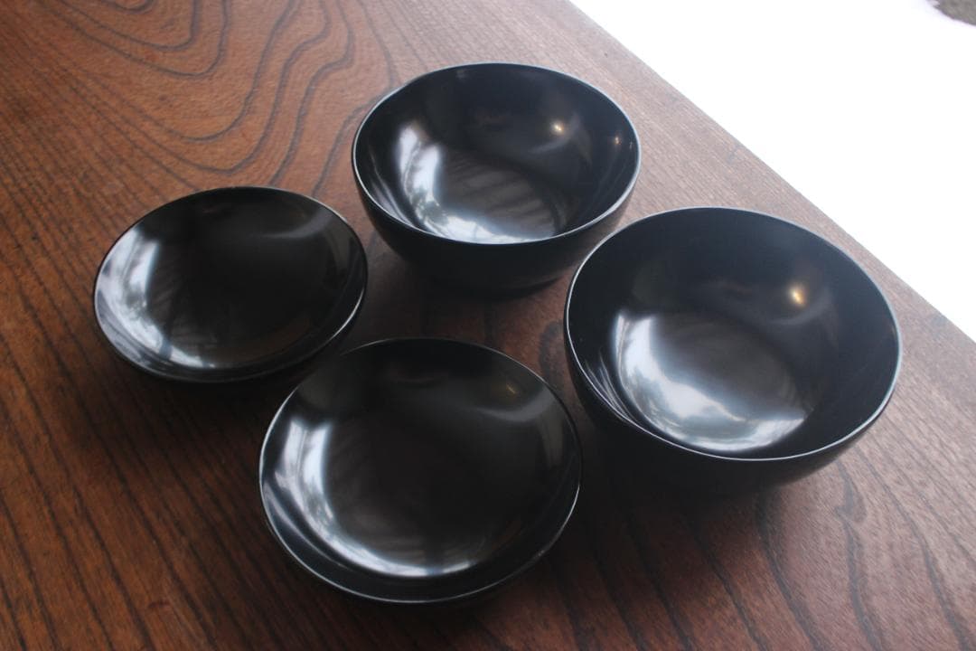 極小保管傷1箇所のみ！時代黒漆に牡丹沈金の映えるお椀２点（検輪島塗沈金椀