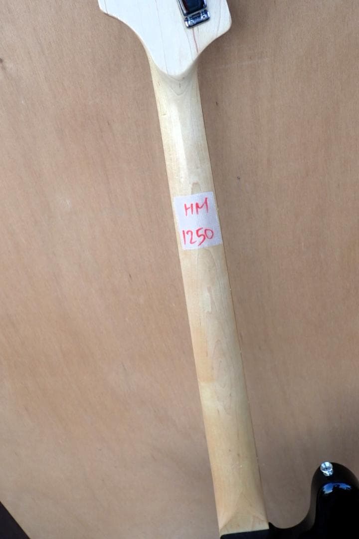 ベース 1250# SQUIER by Fender Affinity Jaz BASS