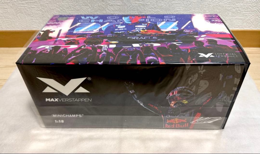 【新品未開封】ミニチャンプス RedBull RB19 1/18 モデルカー