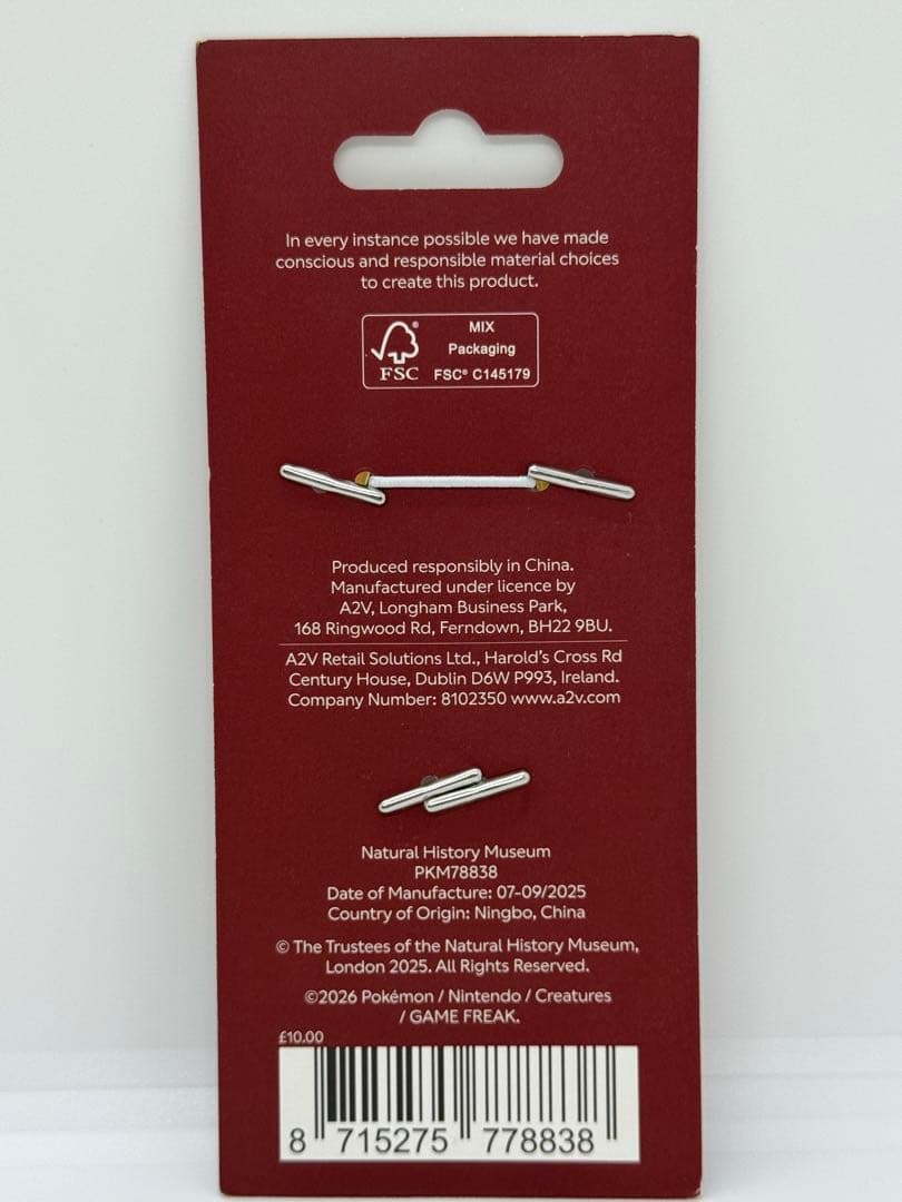 【新品・完売品】ポケモン ロンドン自然史博物館 イーブイ キーホルダー ゴールド