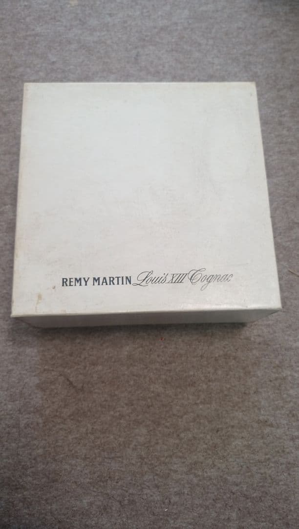 古酒)レミーマルタン ルイ13世ベリーオールド コニャック　バカラボトル　外箱付