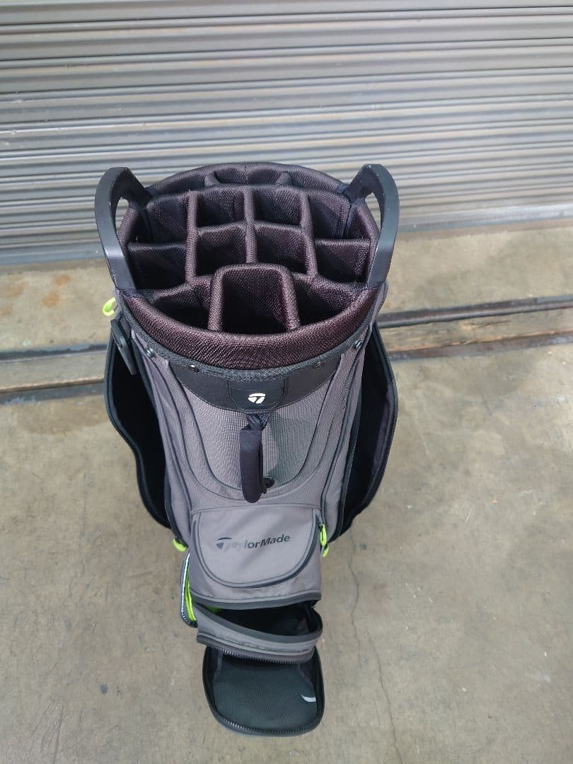 TaylorMade 日本未発売　１４分割キャディバッグ　中古