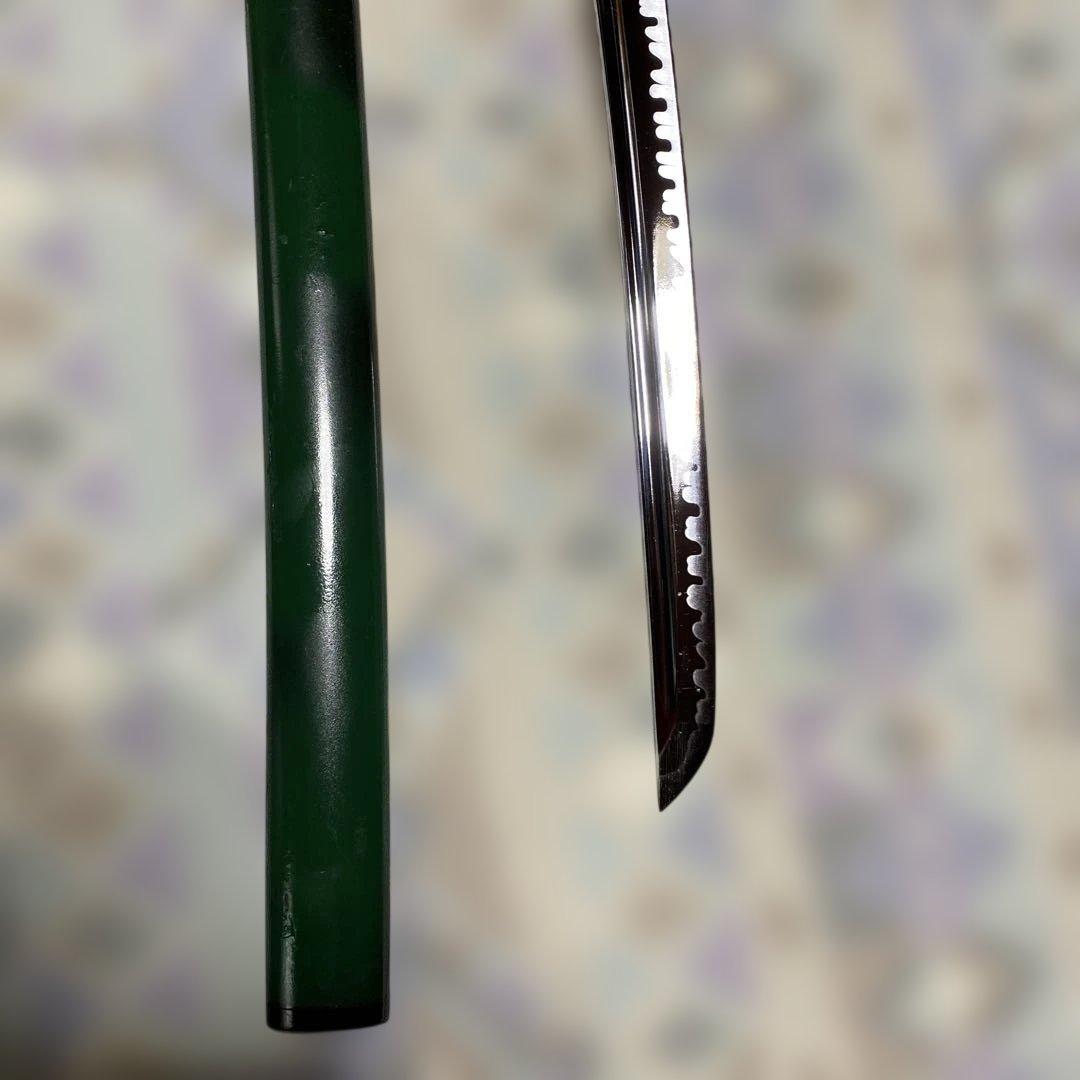 上級居合大刀 黒柄 十字透し丸鍔 緑暈し呂鞘