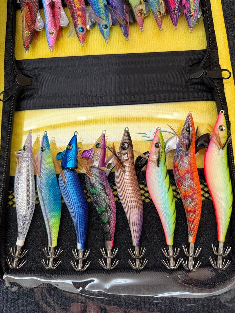 エギセット（デュエル非売品バック、ダイワエギケース付き）