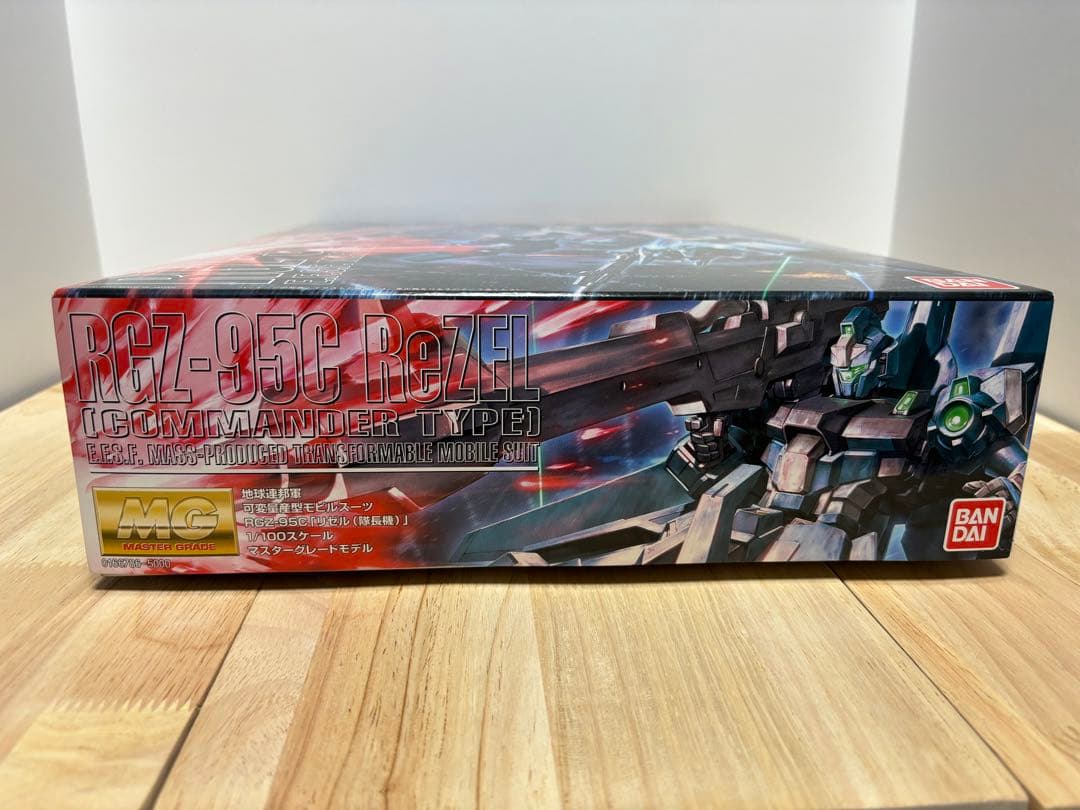 MG リゼル（隊長機）