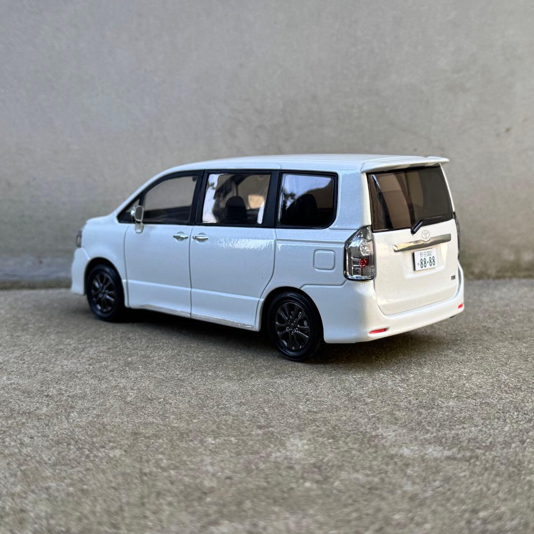 70 後期 ヴォクシー カラーサンプル ミニカー