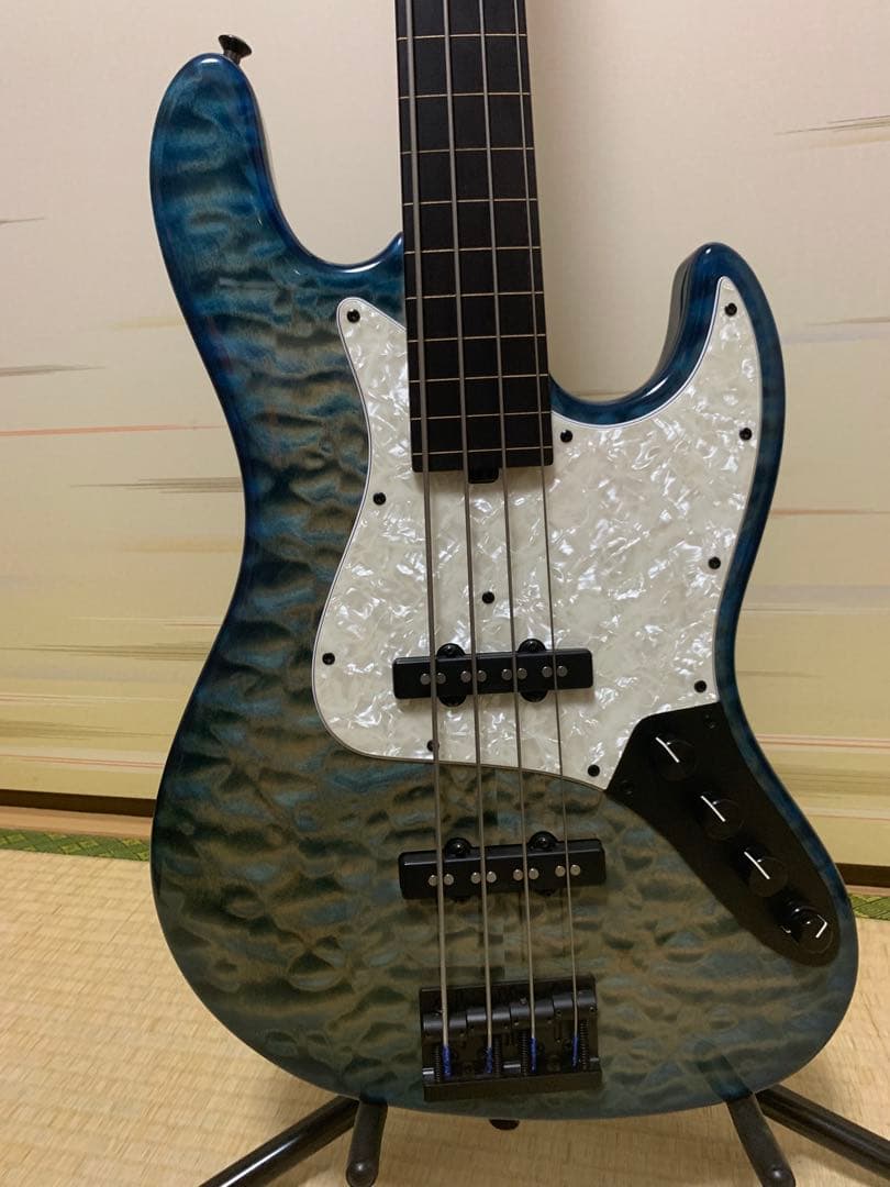 ベース Sadowsky TYO Modern Edge 4st fretless