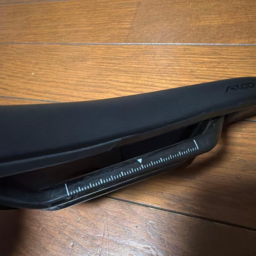フィジーク　Argo Vento R1 140㎜　美品