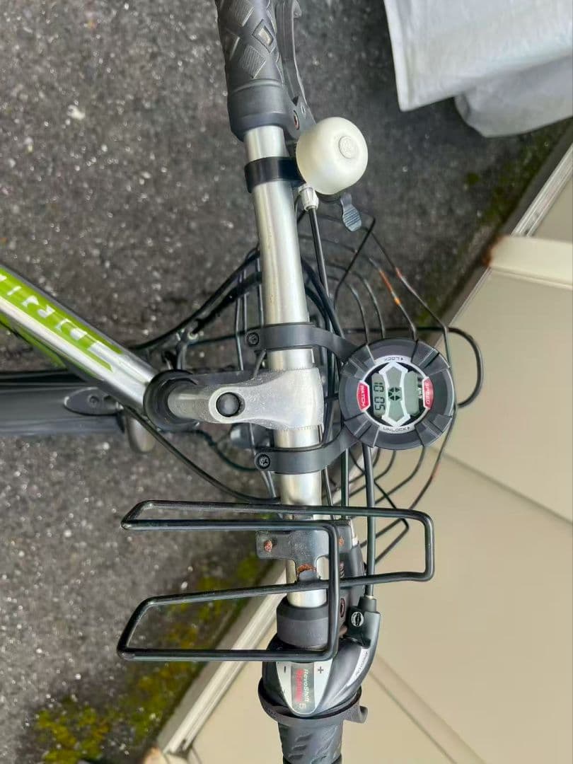 あさひ　ドライド24インチ　カラーシルバー　6段ギアスピードウォッチ付