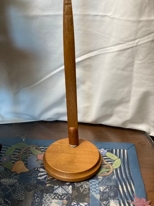 冠をつけた市松人形　　　20211080   な