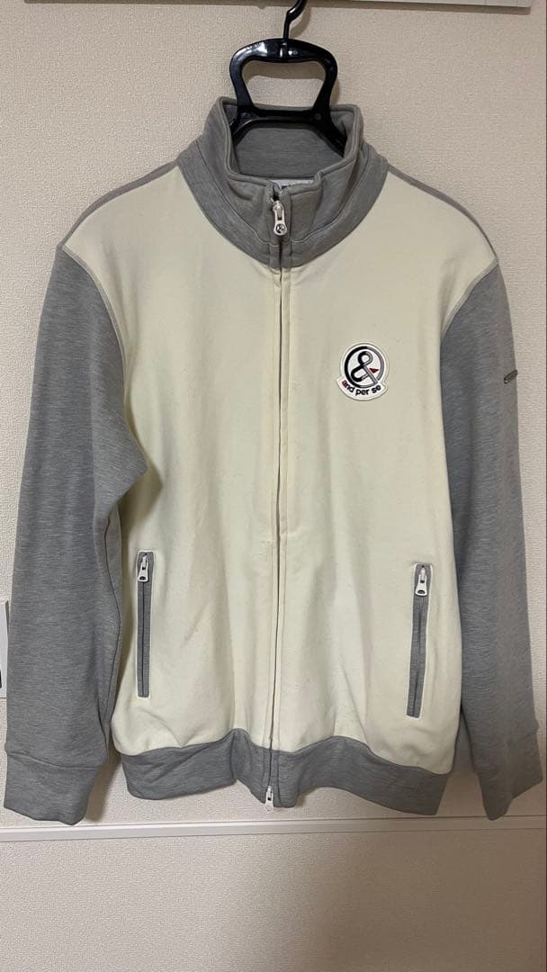 【美品】アンパスィ　パーカー