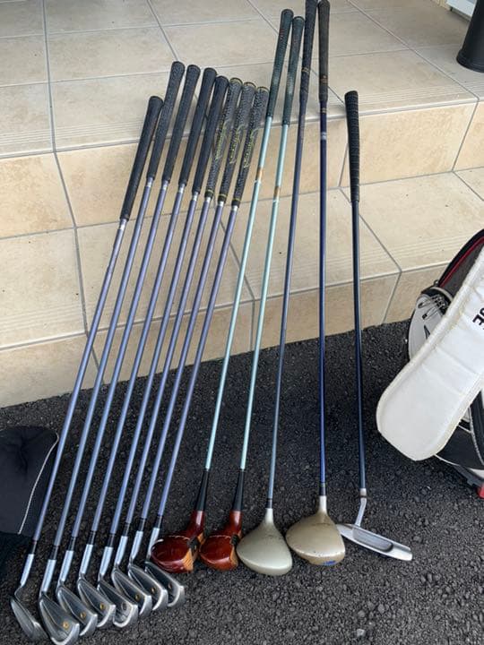 ゴルフバックとゴルフクラブセット