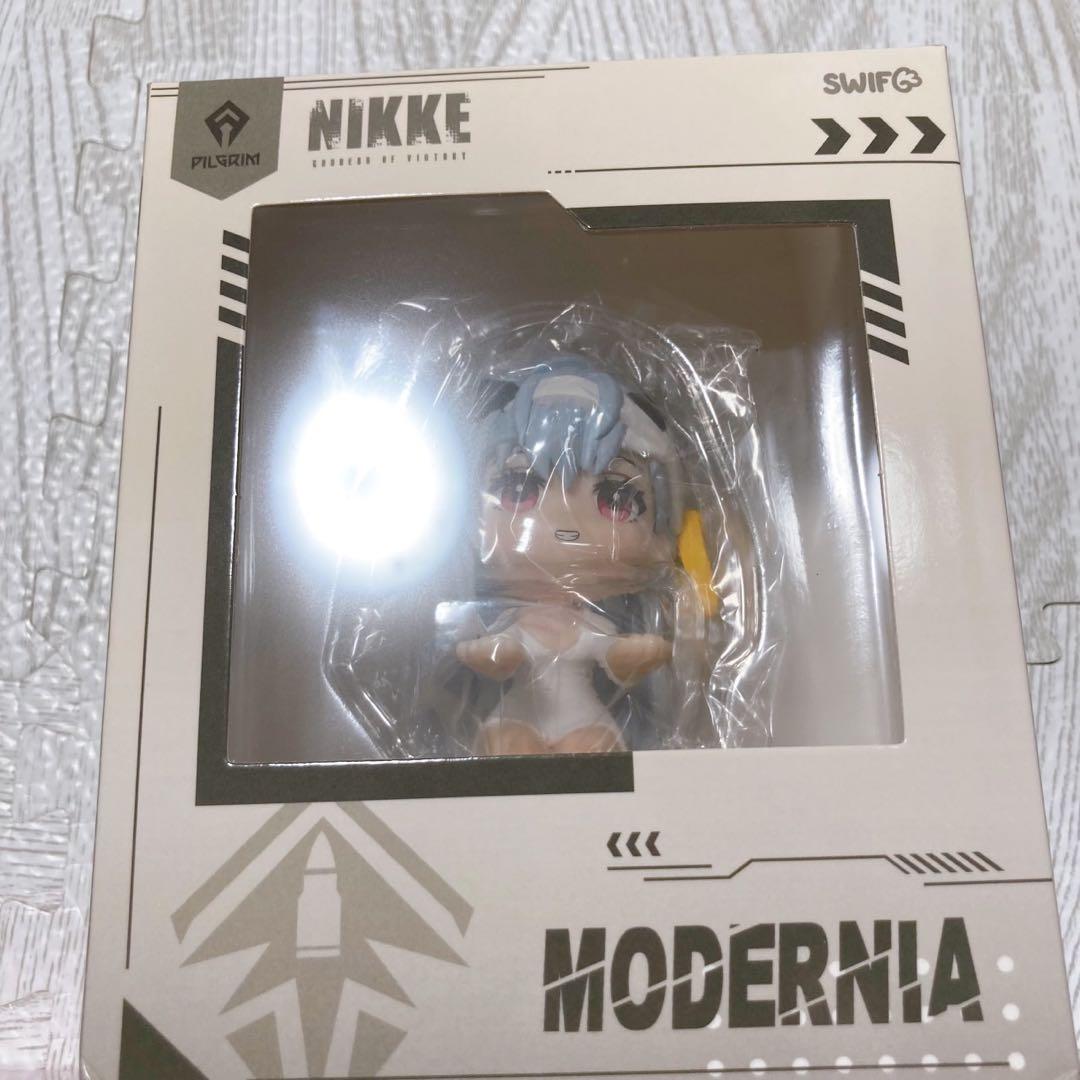 NIKKE 勝利の女神　モダニア ドロシー　紅蓮　カップ麺ホルダー 限定特典