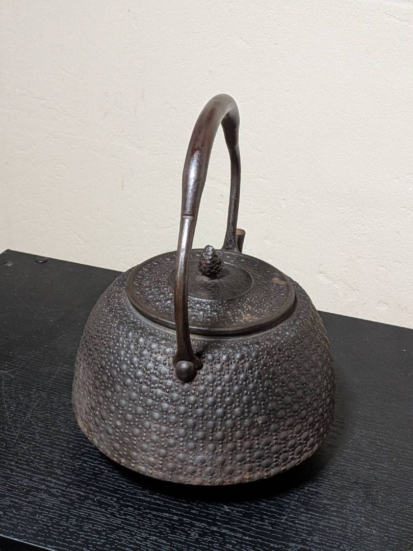 長文堂造 大振鉄瓶 霰紋 約1.8L 鉄蓋 メンテナンス済　鉄器