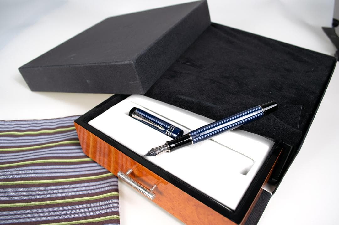 【未使用】パーカー 万年筆 デュオフォールド ピンストライプ 箱付き ot003