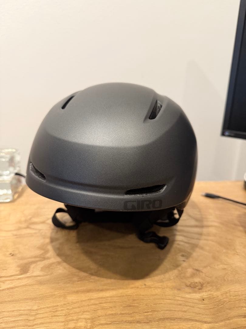 M*i様 Giro mips ヘルメット マットグレー　Mサイズ 55.5cm