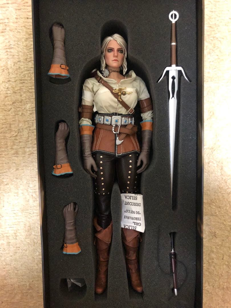 ウィッチャー　シリ　1/6 フィギュア　アクションフィギュア　ミリタリー　装備