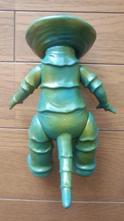 ソフビ人形　ウルトラQ　カネゴン