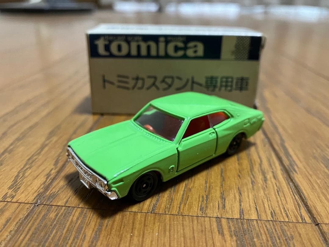 トミカ　 日産　ローレル2000SGX スタント専用車　希少品　オリジナル箱付
