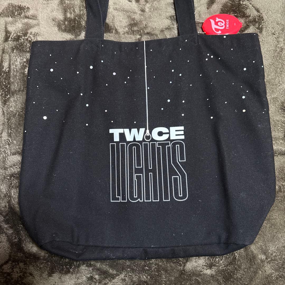 【TWICEモモ】ピンバッジ・うちわセット 痛バッグ