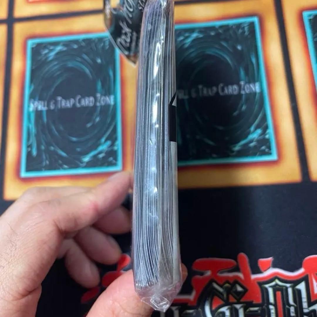 新品未開封 Ultra PRO brom スリーブ