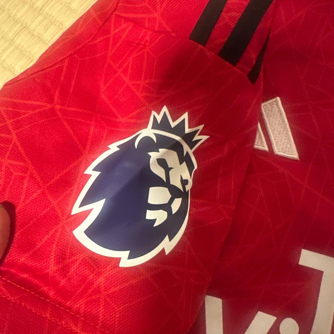 Manchester United adidas Tシャツ