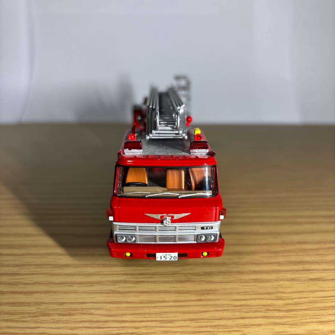 トミカリミテッド LV-N24a 日野TC343型はしご付き消防車 田原市消防署