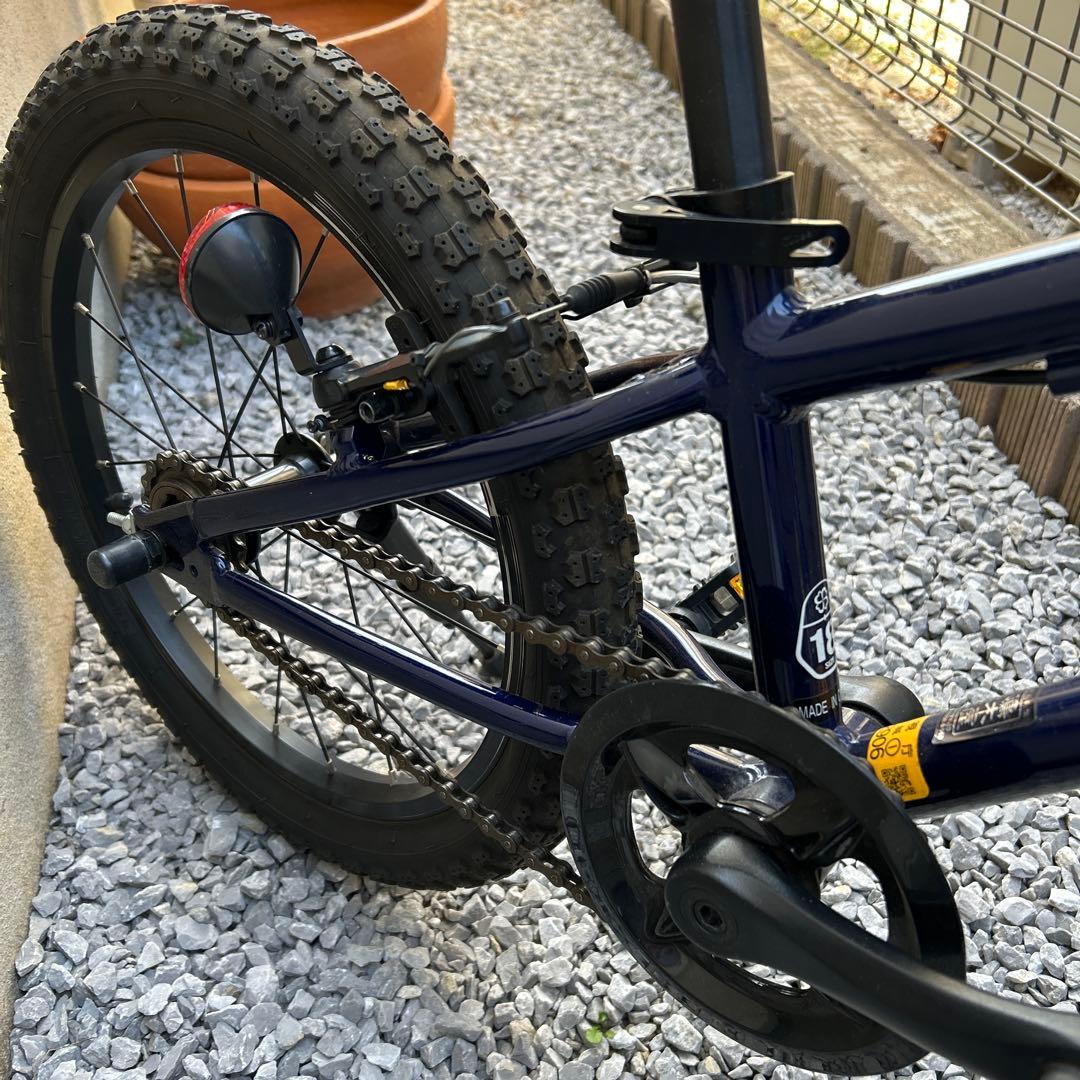 ヨツバサイクル　18インチ　ネイビー