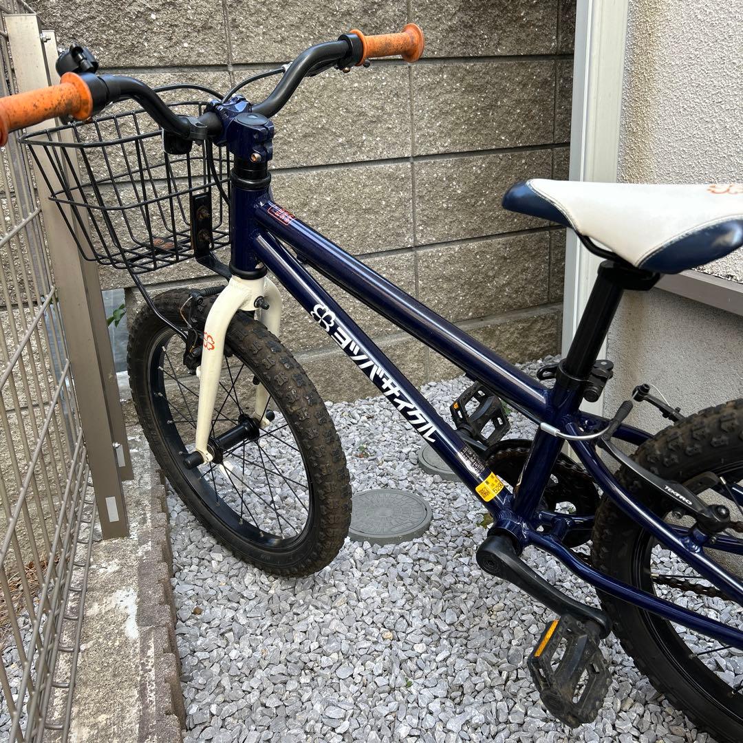 ヨツバサイクル　18インチ　ネイビー