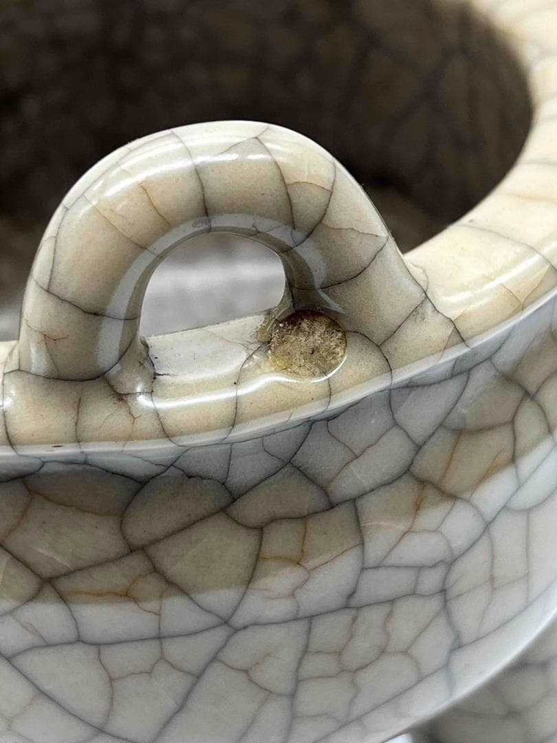 宋時代　青磁　汝官窯包金氷裂紋 支釘焼き 双耳三足香炉(C-81)