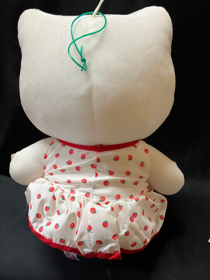 レア　ハローキティ いちご柄 ぬいぐるみ レトロ約30cm B2243
