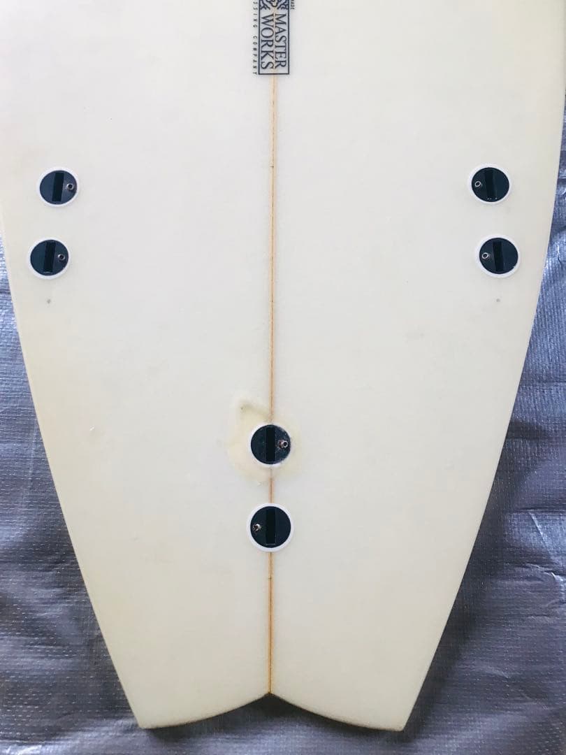 ロックダンス　ZIMA ショートボード 3フィン　ボードのみ ケース付きません