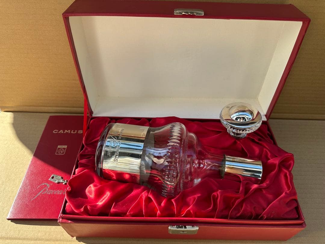 カミュ CAMUS バカラボトル シルバートップ 空瓶 化粧箱