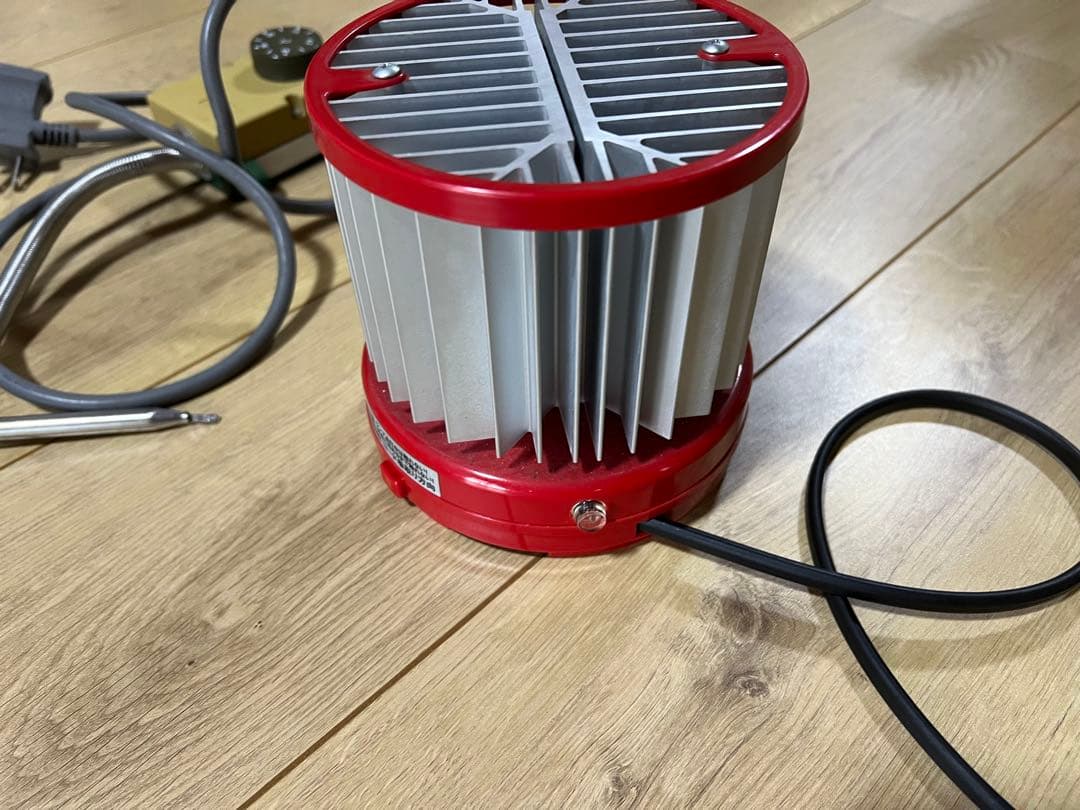 温室用ヒーターとサーモスタット 昭和機材工業