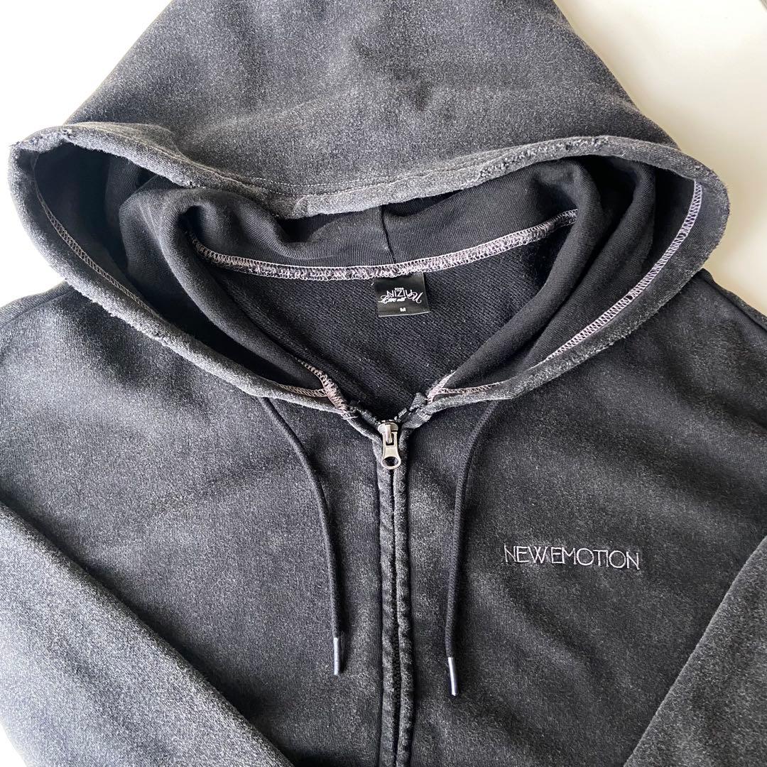 完売品NiziU Live with U 2025 HOODIE Mサイズ