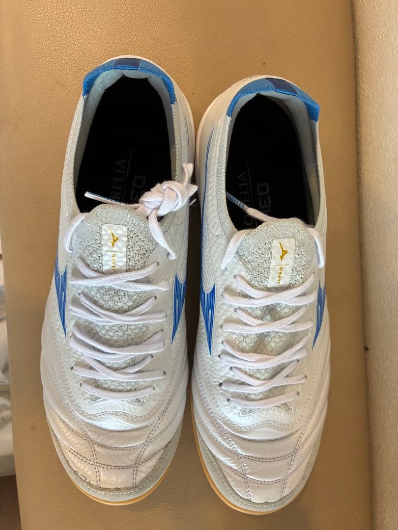 ミズノ モレリア NEO SALA β JAPAN IN 25.5