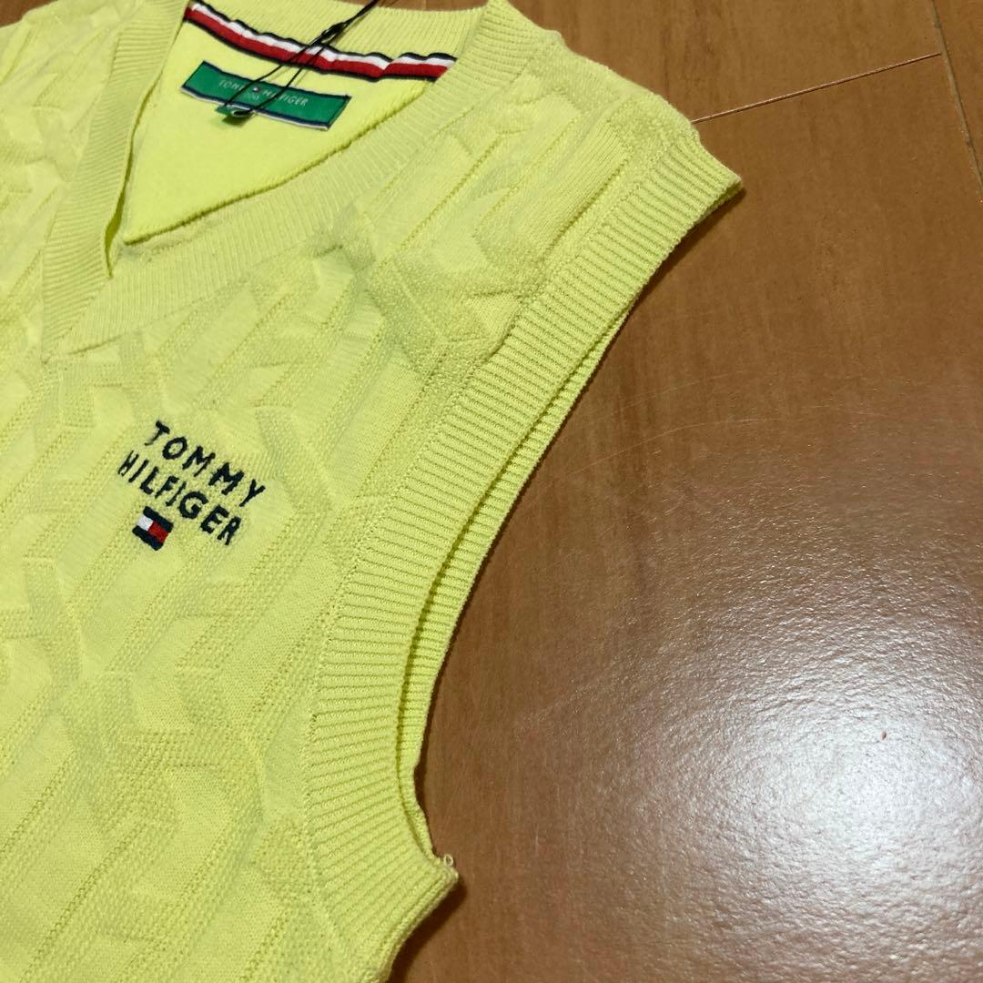 ✨新品❣️✨【 】Vネック ニットベスト／黄¥13750