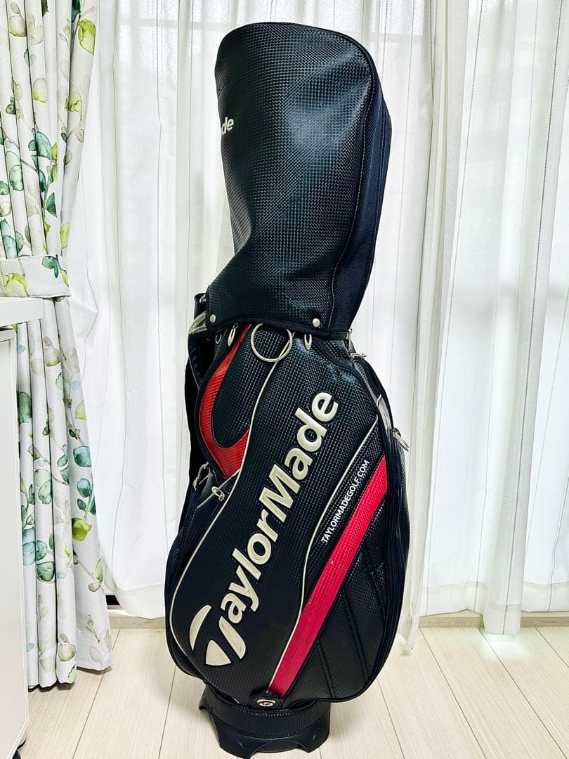 TaylorMade キャディバッグ 黒 / 赤 / シルバー