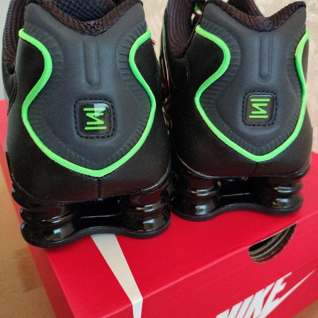 ナイキ　ショックス