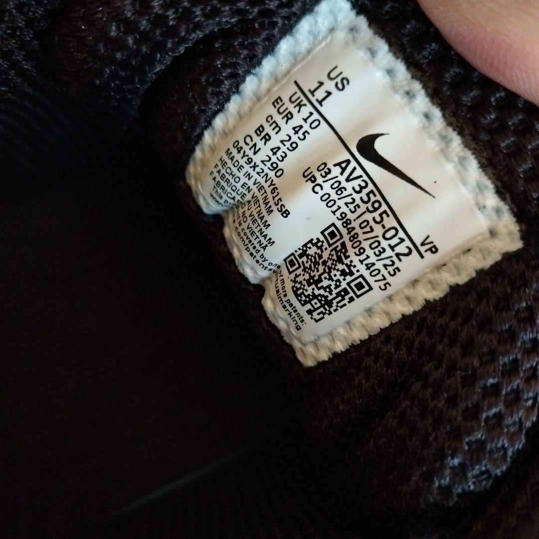 ナイキ　ショックス